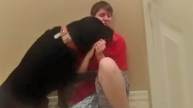 Policía mató a joven con Asperger que protagonizó un viral junto a su perro