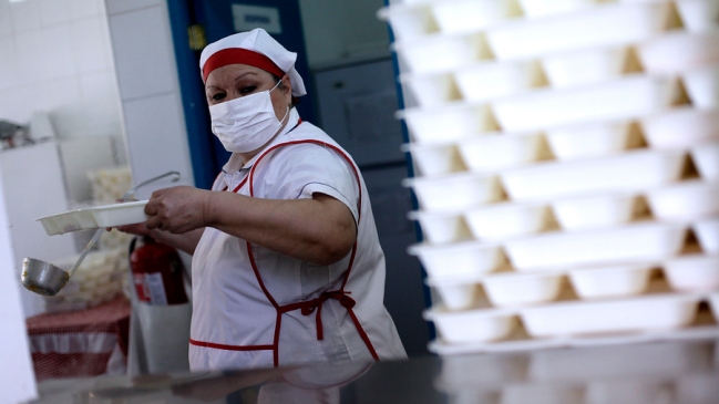 Junaeb se reunió con contralor por licitación de colaciones escolares