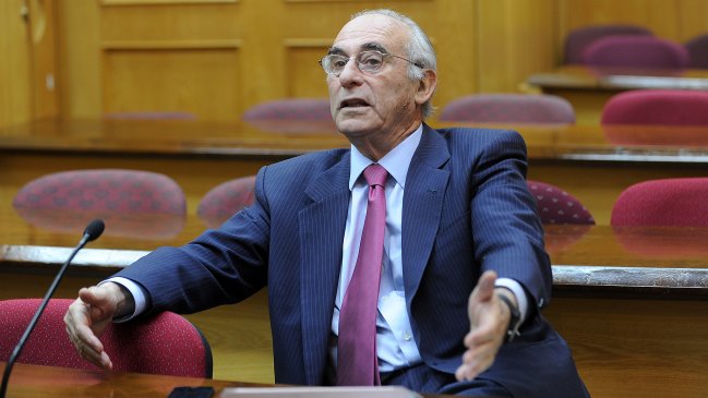 Críticas de Sergio Bitar al Gobierno generan reacciones cruzadas en el PPD