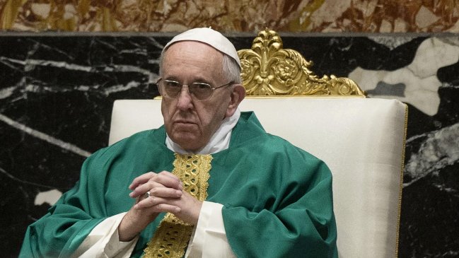 Papa Francisco invitó a una misa a padres de los estudiantes desaparecidos en México