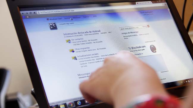 La mitad de los padres chilenos castiga a sus hijos dejándolos sin Internet