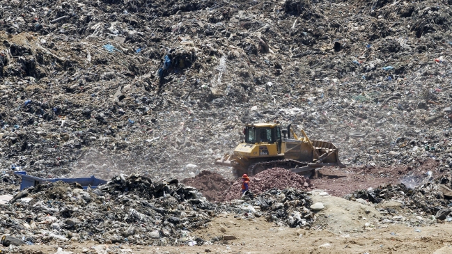 Tribunal Ambiental autorizó reapertura parcial del relleno Santa Marta