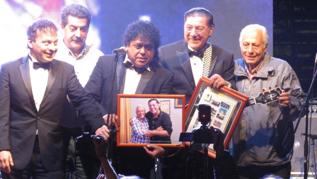 San Carlos rindió emotivo homenaje a Los Ángeles Negros