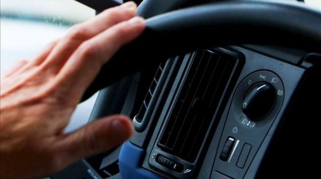 Conductor provocó accidente por masturbarse al volante