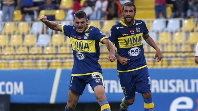 Everton superó a Santiago Morning y es tercero en la Primera B