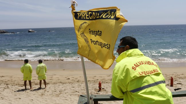 Autoridades llaman a estar alerta por marejadas y fragata portuguesa