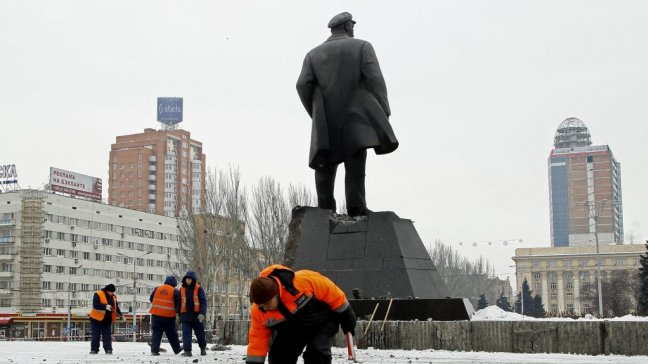 Moscú: Jubilado lanzó pintura contra el mausoleo de Lenin y fue detenido