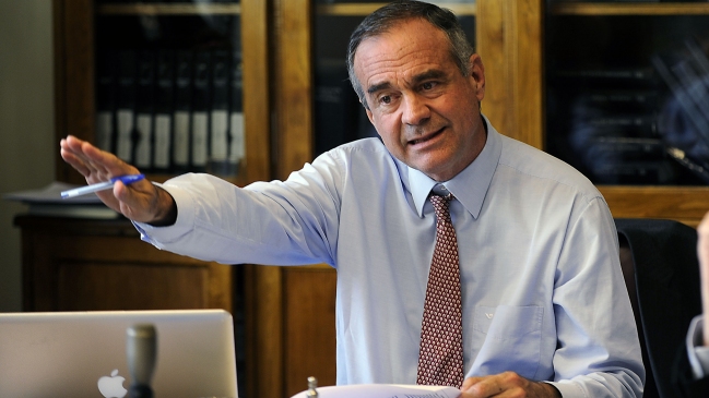 Senador Walker: No podemos vitrinear candidaturas presidenciales ajenas