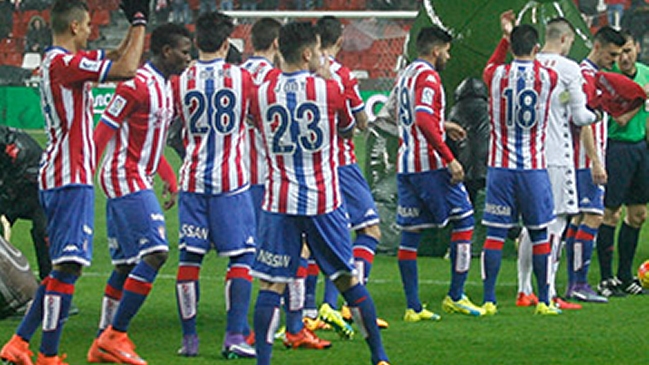 Lichnovsky fue citado por primera vez en Sporting Gijón para duelo con Barcelona