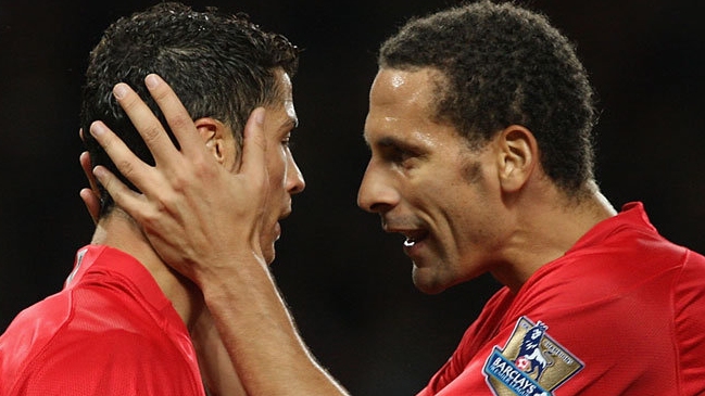 Rio Ferdinand sobre Cristiano Ronaldo: Nos reíamos de su ropa y se enfadaba
