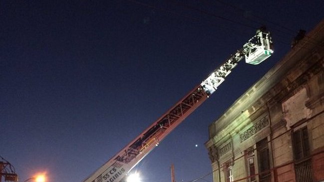 Incendio afectó a cité ubicado en Estación Central