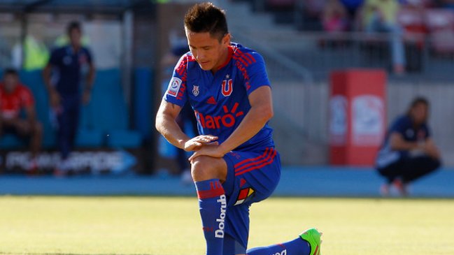 Retraso de Gustavo Canales generó molestia en cuerpo técnico de U. de Chile