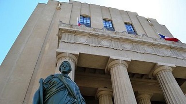 Procesan a nueve ex funcionarios de la Armada por secuestro y tortura