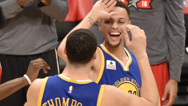 Thompson y Curry llevaron a Golden State Warriors a una nueva victoria