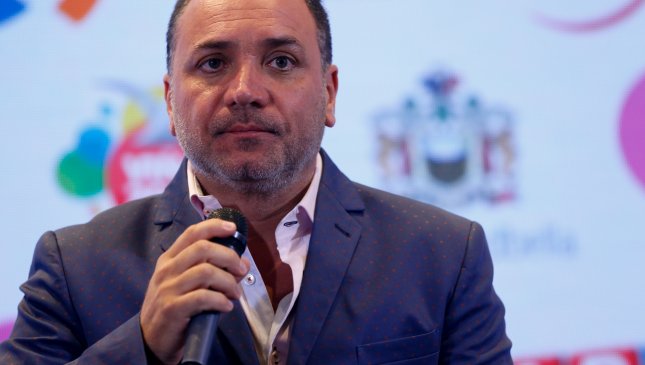 Luis Jara por rutina de Edo Caroe: 