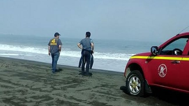 Se ampliará radio de búsqueda de menor arrastrada por el mar en Constitución