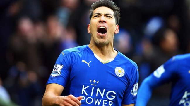 Leonardo Ulloa le dio el triunfo a Leicester sobre Norwich en el último minuto