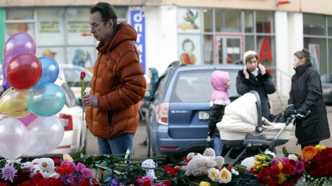 Moscú recordó con regalos y flores a niña decapitada por su niñera