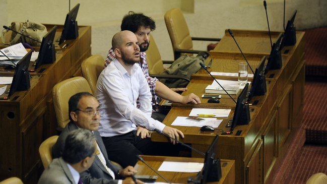 Diputados UDI rechazaron que dirigentes sociales postulen al Congreso