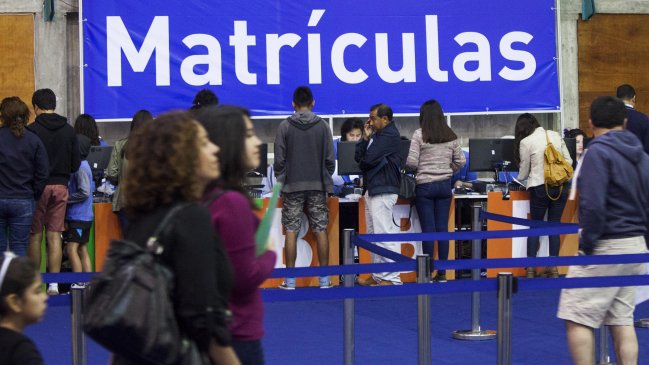 Mineduc se reunirá con el Consejo de Rectores para discutir reforma a la educación superior