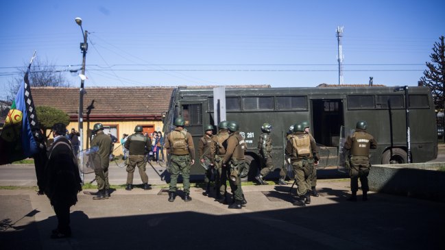 Carabineros desalojó a comuneros mapuche que ocupaban recinto sacerdotal en Temuco