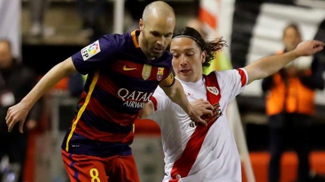 FC Barcelona goleó sin mayores complicaciones a Rayo Vallecano en duelo de chilenos