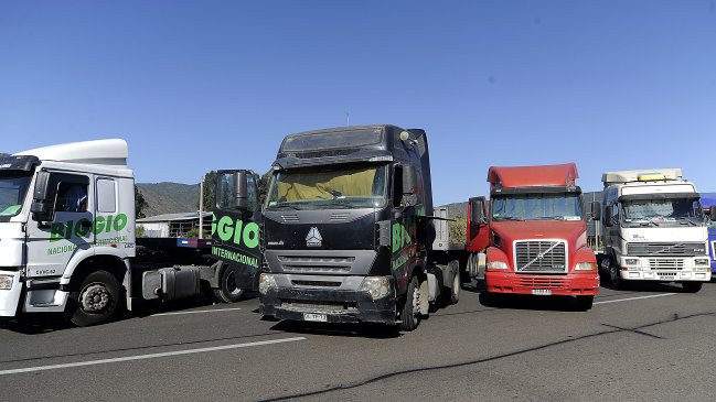 Camioneros piden reunión con la Presidenta Bachelet para obtener soluciones 
