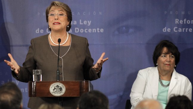 Gobierno promulgó ley de Carrera Docente este viernes