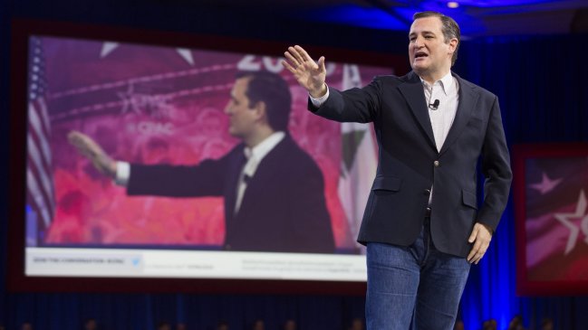 Ted Cruz se impone a Trump en los caucus de Kansas