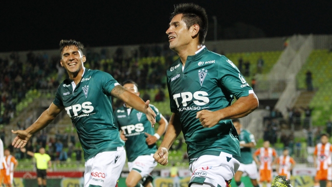 Santiago Wanderers venció a Cobresal en disputado encuentro en Valparaíso