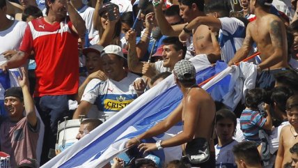 Jugadores de la UC compartieron con los hinchas en el "banderazo"