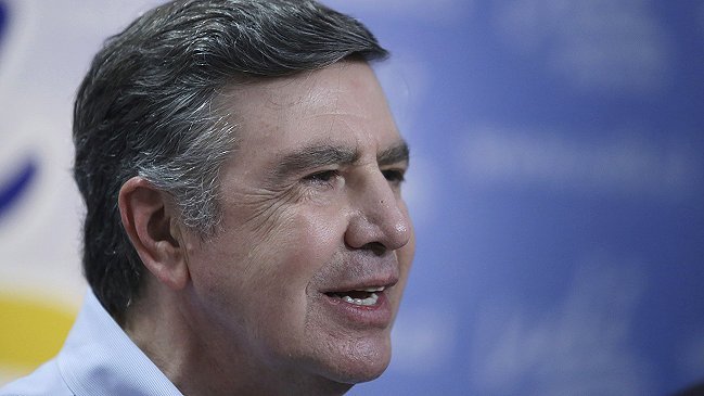 Joaquín Lavín prepara canal audiovisual para promover ideario de la derecha