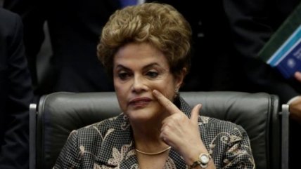 Dilma Rousseff defendió a Lula da Silva en medio de escándalo de Petrobras