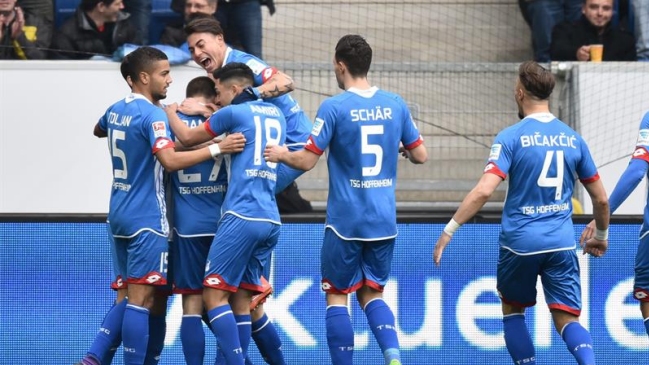 Eduardo Vargas fue titular en valioso triunfo de Hoffenheim sobre Wolfsburgo