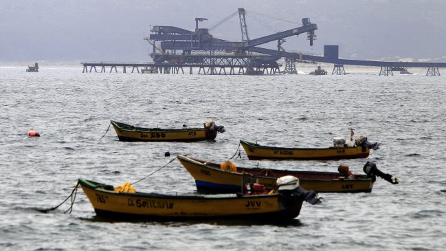 Pescadores afectados por marea roja: 