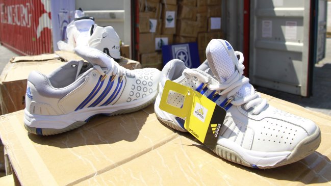 Policía detuvo a cinco sujetos que mantenían un taller para falsificar ropa en La Florida