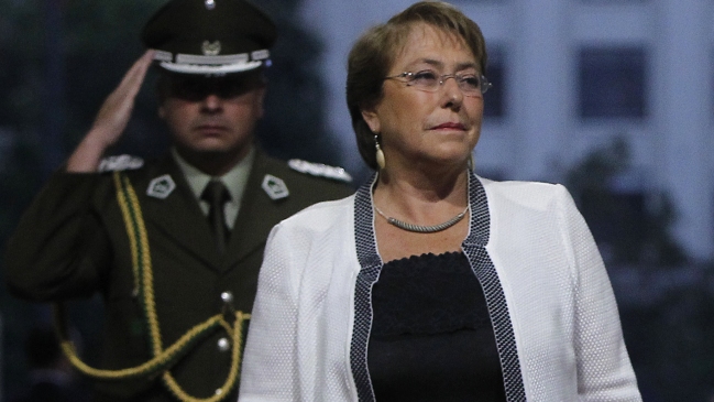 Bachelet defendió retorno del horario de invierno