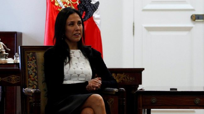 Primera dama de Perú criticó exclusión de Guzmán y Acuña de carrera electoral