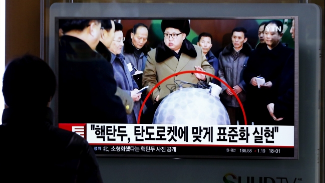 Corea del Norte condenó a 15 años al estudiante de EEUU que robó un cartel