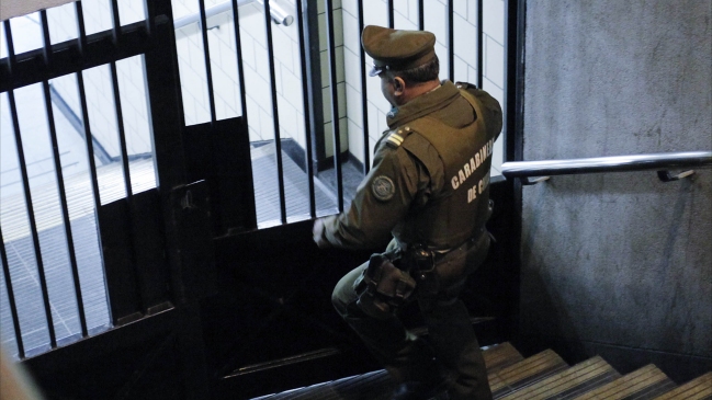 Intento de robo a Servipag terminó con seis detenidos que huyeron por vías del Metro