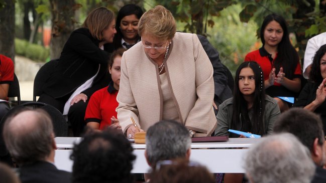 Presidenta Bachelet firmó proyecto que crea Defensoría de Derechos de los Niños