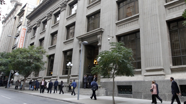 Banco Central mantuvo tasa interés y advirtió de 