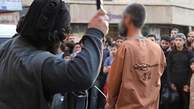 Estado Islámico azotó a ginecólogo por tratar a mujeres en Siria