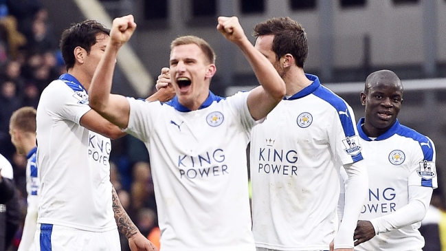 Leicester City batió a Crystal Palace y se mantuvo como único líder de la liga inglesa