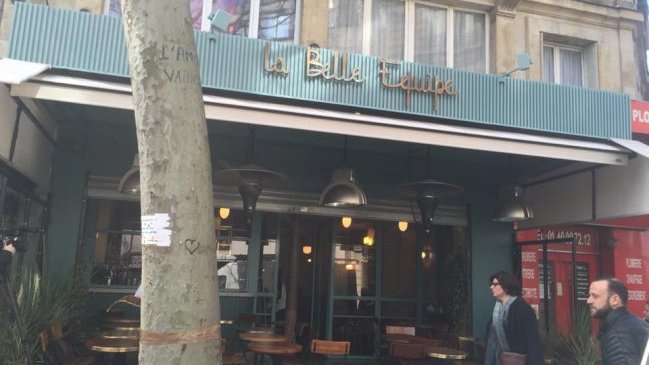 Este lunes reabrió sus puertas el último bar atacado en Francia que seguía cerrado