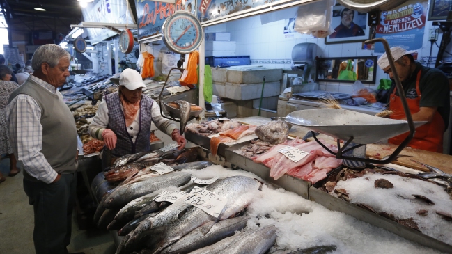Sernac detectó diferencias de hasta 270 por ciento en precios de pescados y mariscos
