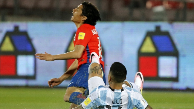 Matías Fernández salió lesionado por dura entrada de Marcos Rojo