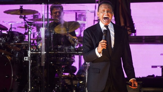 Luis Miguel vuelve a cancelar conciertos en el Auditorio Nacional de México