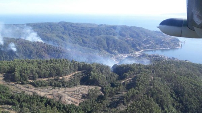 Incendio forestal en Corral se encuentra 
