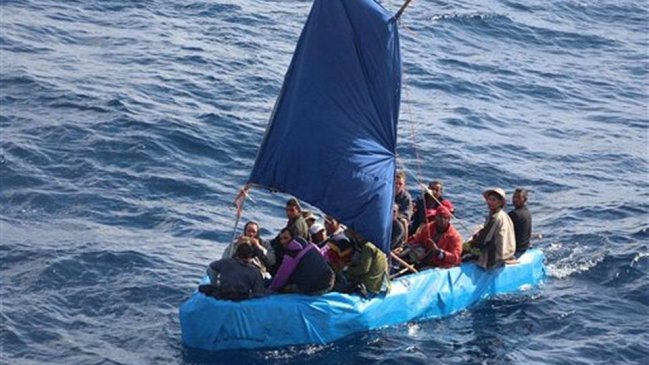 Cubanos heridos a bala fueron interceptados en una balsa cerca de Florida